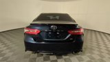 Used 2018 Toyota Camry SE image 5