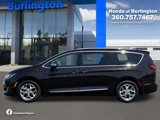 Used 2018 Chrysler Pacifica Limited image 3