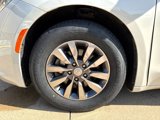 Used 2019 Chrysler Pacifica Touring-L Plus image 6