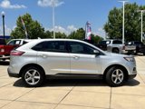 Used 2019 Ford Edge SEL w/ Equipment Group 201A image 5