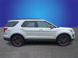 Used 2017 Ford Explorer XLT w/ Equipment Group 202A image 4
