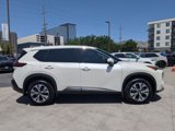 Used 2021 Nissan Rogue SV image 2