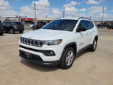 Used 2023 Jeep Compass Latitude image 3