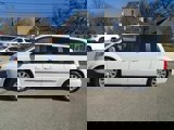 Used 2016 Chrysler Town & Country Touring image 4