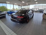 Used 2021 Volkswagen Passat 2.0T SE image 5