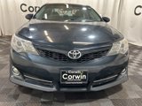Used 2014 Toyota Camry SE image 2