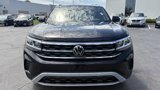 Used 2023 Volkswagen Atlas Cross Sport SE image 3