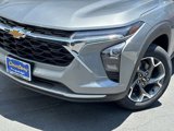 New 2025 Chevrolet Trax LT w/ LT Convenience Package image 3