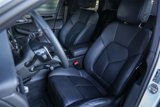 Certified 2024 Porsche Macan image 5