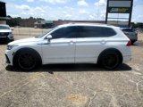 Used 2022 Volkswagen Tiguan SEL R-Line image 2