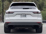Certified 2022 Porsche Cayenne Platinum Edition image 6