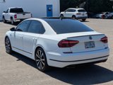 Used 2018 Volkswagen Passat 3.6 image 3