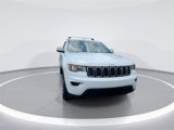 Used 2019 Jeep Grand Cherokee Laredo image 3