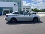 Used 2024 Volkswagen Jetta SE w/ Panoramic Sunroof Package image 2
