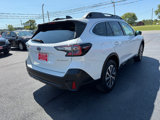 Used 2022 Subaru Outback Premium image 5