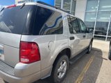 Used 2004 Ford Explorer XLT image 3