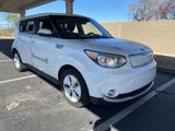 Used 2015 Kia Soul EV + image 4
