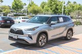 Used 2021 Toyota Highlander XLE image 3