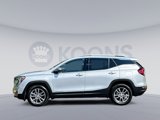 Used 2022 GMC Terrain SLT w/ Tech Package image 2