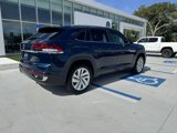 Certified 2020 Volkswagen Atlas Cross Sport SE w/ Panoramic Sunroof Package image 3
