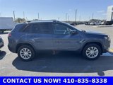 Used 2020 Jeep Cherokee Latitude w/ Cold Weather Group image 2
