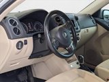 Used 2016 Volkswagen Tiguan S image 2