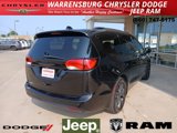 Used 2020 Chrysler Pacifica Touring-L w/ S Appearance Package image 3