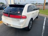 Used 2009 Lincoln MKX AWD image 3