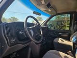 Used 2001 Chevrolet Express 2500 image 6