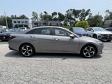Used 2022 Hyundai Elantra SEL w/ Convenience + Premium Package image 2