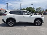 Used 2023 Nissan Rogue SV image 3