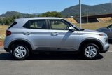 New 2025 Hyundai Venue SE image 2