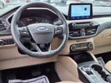 Used 2022 Ford Escape SEL image 4