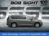 Used 2022 Chrysler Pacifica Touring-L image 2