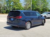 New 2025 Chrysler Pacifica Select image 5