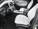 Used 2021 Ford Explorer XLT w/ Equipment Group 202A image 5