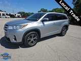 Used 2018 Toyota Highlander LE image 2