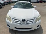Used 2010 Toyota Camry LE image 2
