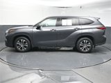 Used 2022 Toyota Highlander XLE image 5