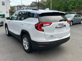 Used 2024 GMC Terrain SLE w/ Driver Convenience Package image 5