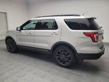 Used 2019 Ford Explorer XLT w/ Equipment Group 202A image 3