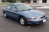 Used 1999 Ford Taurus SE image 2