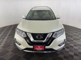 Used 2017 Nissan Rogue SL image 2