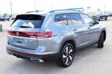 Used 2024 Volkswagen Atlas SE image 4