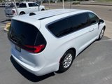 Used 2023 Chrysler Pacifica Touring-L image 5