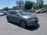 Used 2017 Nissan Rogue SL image 3
