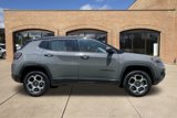 Used 2022 Jeep Compass Trailhawk w/ Trailhawk Elite Group image 2