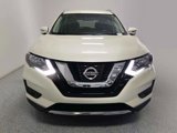 Used 2017 Nissan Rogue SV image 3