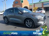 Used 2023 Ford Escape ST-Line image 2
