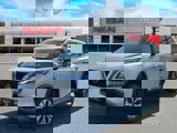 Used 2023 Nissan Rogue SV image 2